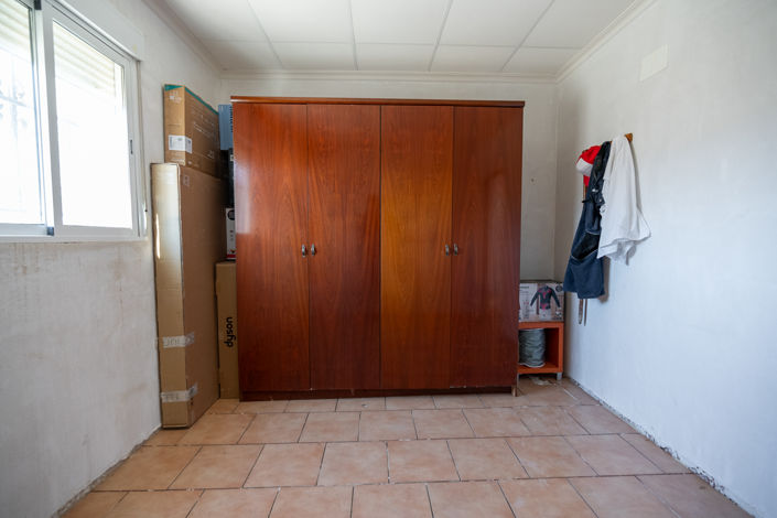 Image No.14-3 Bed Country House for sale