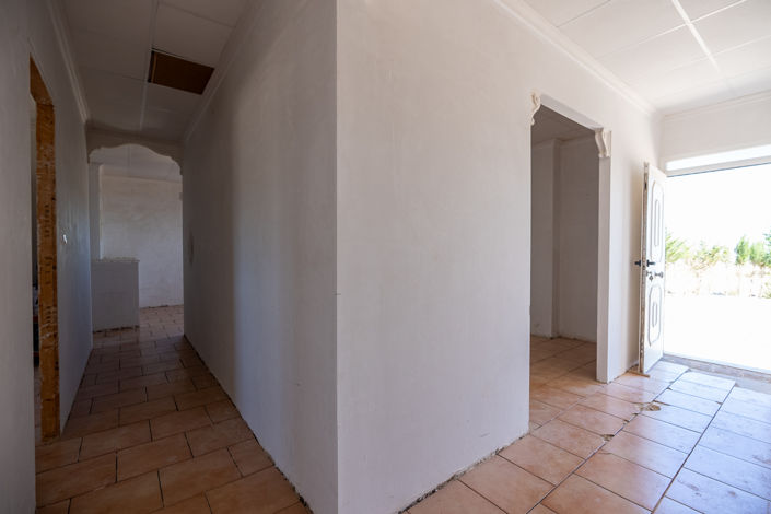 Image No.16-3 Bed Country House for sale