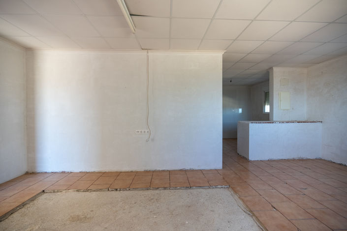 Image No.8-3 Bed Country House for sale