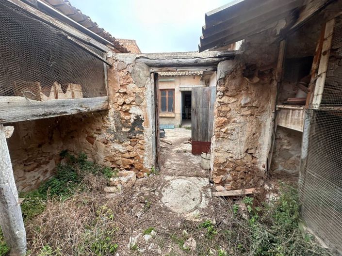 Image No.14-3 Bed Townhouse for sale