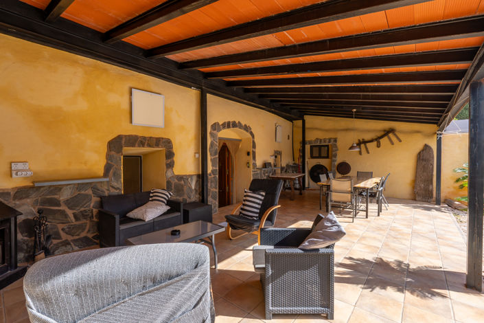 Image No.7-4 Bed Country House for sale