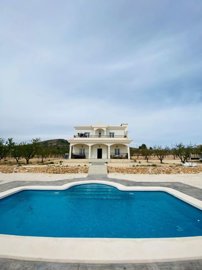 3657beautiful3bedroomvilla271124153311d635ba4