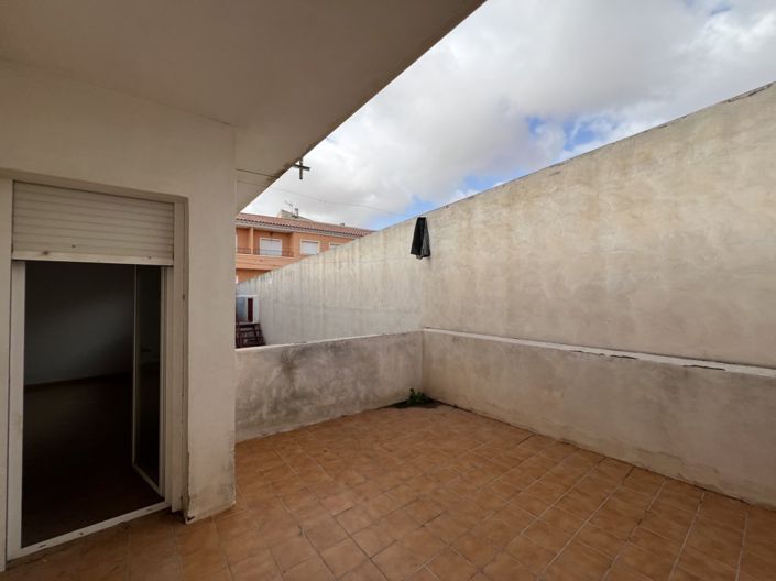 Image No.18-4 Bed Townhouse for sale