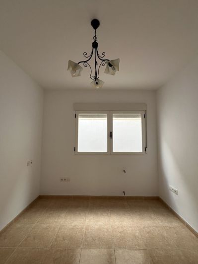 Image No.5-4 Bed Townhouse for sale