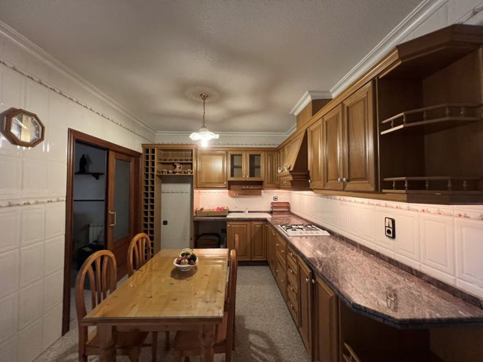 Image No.6-3 Bed Townhouse for sale