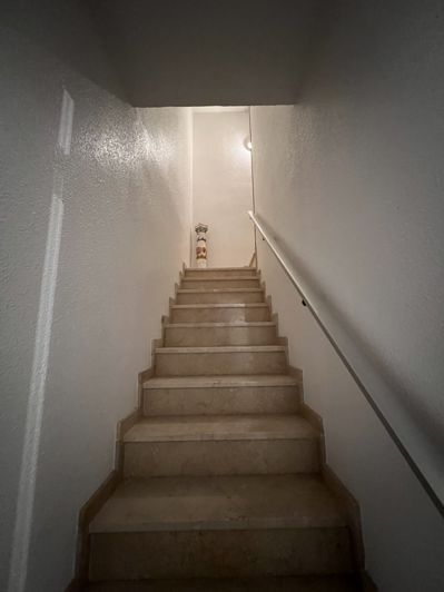 Image No.13-4 Bed Townhouse for sale