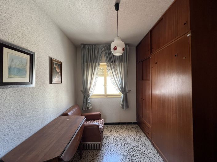 Image No.16-4 Bed Townhouse for sale