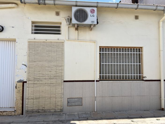 Image No.20-4 Bed Townhouse for sale