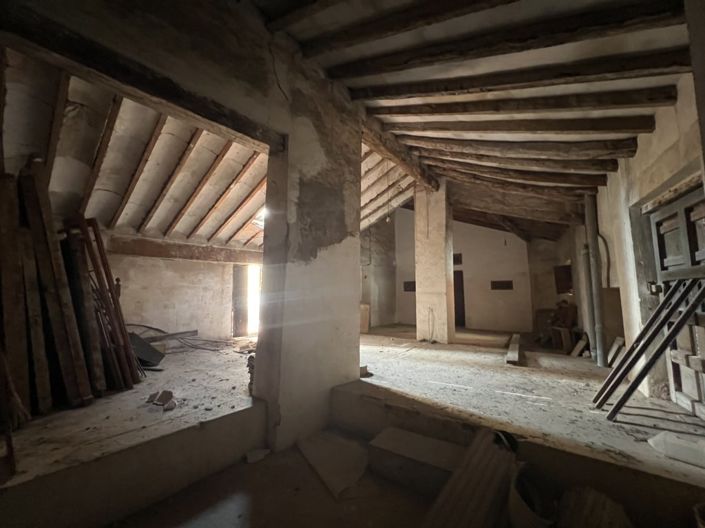 Image No.12-6 Bed Townhouse for sale