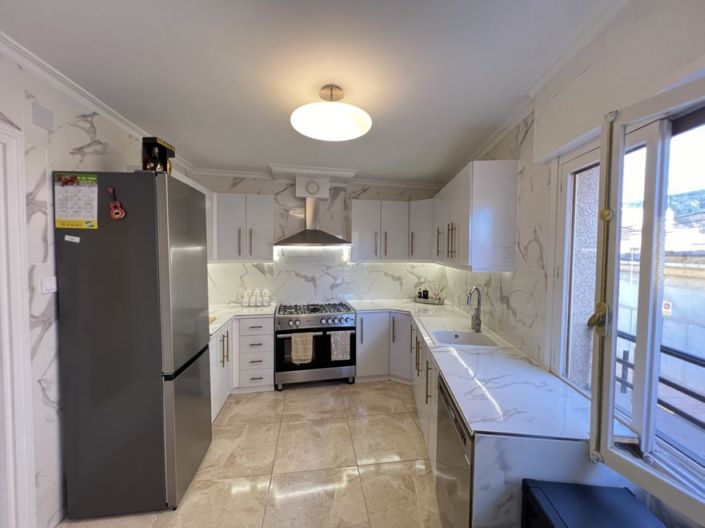 Image No.7-6 Bed Townhouse for sale