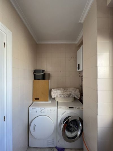 Image No.8-6 Bed Townhouse for sale