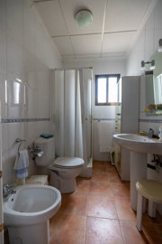 3705countryhousejustoutsidemonovar28022512405