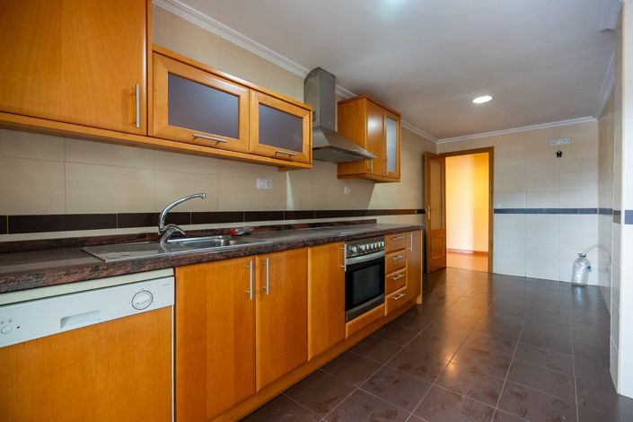 Image No.13-3 Bed Apartment for sale