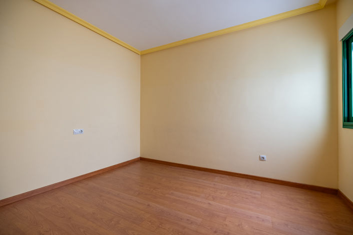 Image No.17-3 Bed Apartment for sale