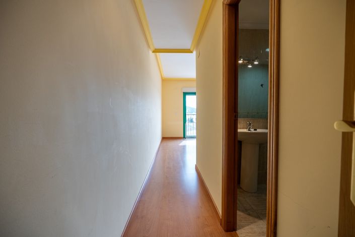 Image No.19-3 Bed Apartment for sale