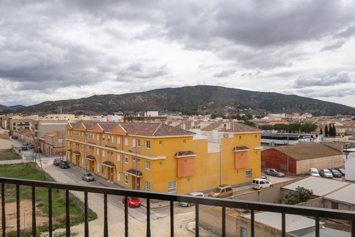 Image No.24-3 Bed Apartment for sale