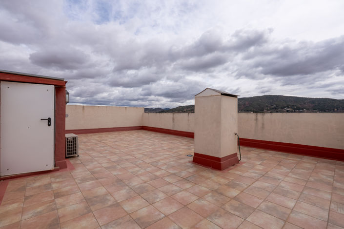 Image No.26-3 Bed Apartment for sale