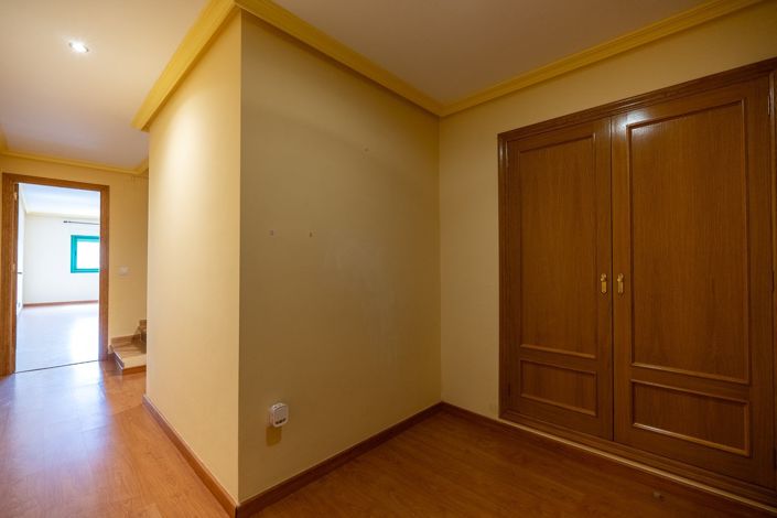 Image No.3-3 Bed Apartment for sale
