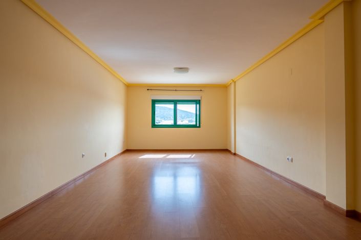 Image No.5-3 Bed Apartment for sale