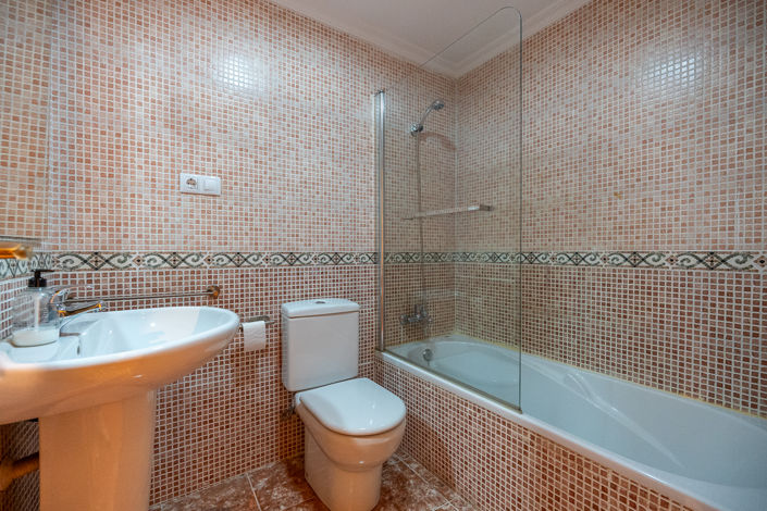 Image No.9-3 Bed Apartment for sale