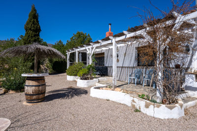3720countryhousewith4caves020425175945cf31595