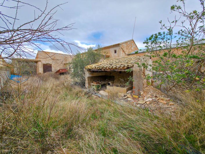 Image No.15-3 Bed Country House for sale