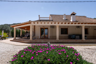 3730villaalba080525134926cf317059