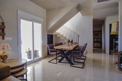 3733beautiful4bedroom3bathroomvillainpinosofi
