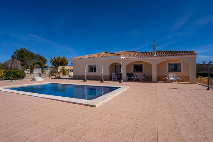 Image No.2-5 Bed Villa for sale