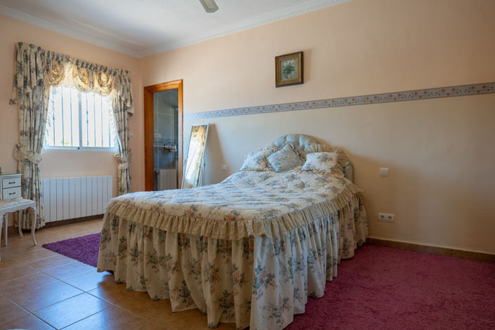 Image No.30-5 Bed Villa for sale