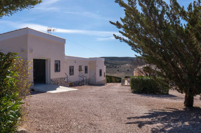 3707villagraetor030325185934cf314716