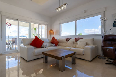 3731luxury5bedvillanearpinoso090525161259cf31