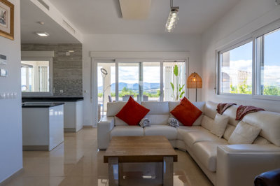3731luxury5bedvillanearpinoso090525161258cf31