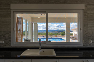 3731luxury5bedvillanearpinoso090525161306cf31