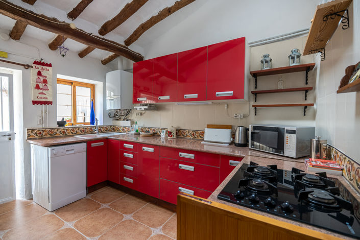 Image No.11-3 Bed Country House for sale