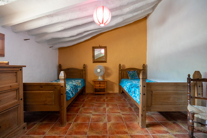 Image No.26-3 Bed Country House for sale