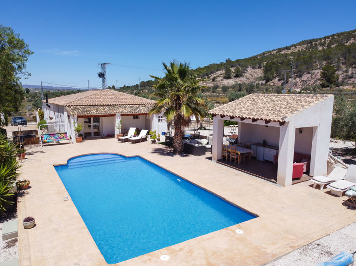 Image No.1-3 Bed Villa for sale