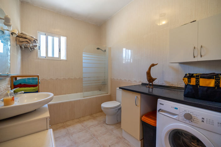 Image No.27-3 Bed Villa for sale