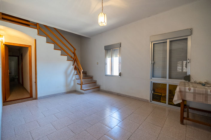 Image No.19-8 Bed Townhouse for sale