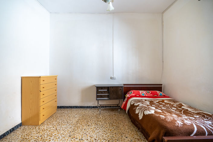 Image No.7-8 Bed Townhouse for sale