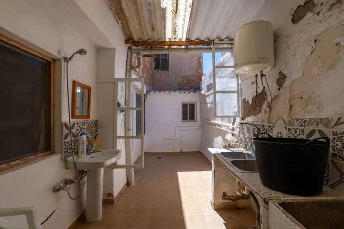 Image No.18-3 Bed Townhouse for sale