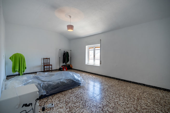 Image No.24-3 Bed Townhouse for sale