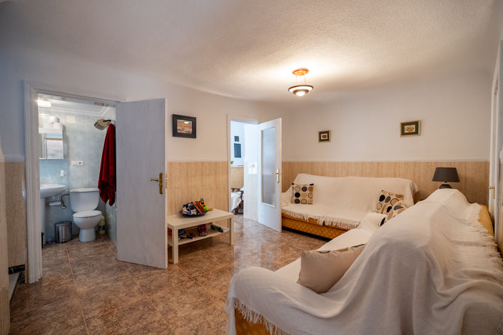 Image No.6-3 Bed Townhouse for sale