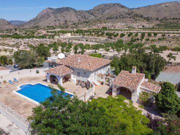 3787villamacisvenda290525175658cf3186drone7