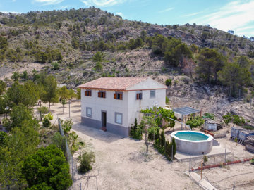 3786countryhousecasicas270525141519cf3185dron