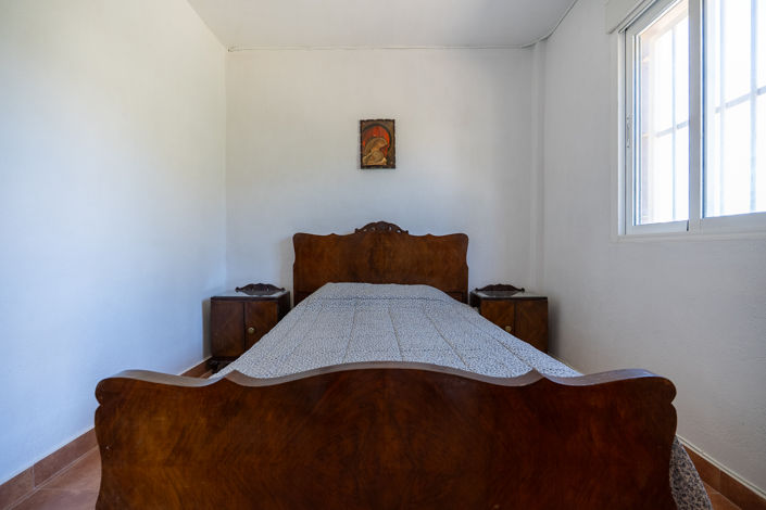 Image No.10-5 Bed Country House for sale