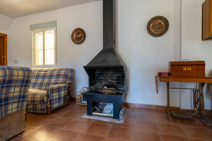 Image No.13-5 Bed Country House for sale