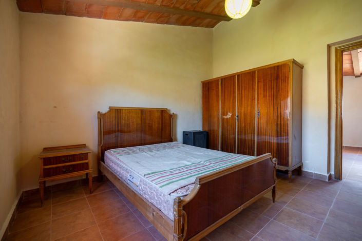 Image No.25-5 Bed Country House for sale