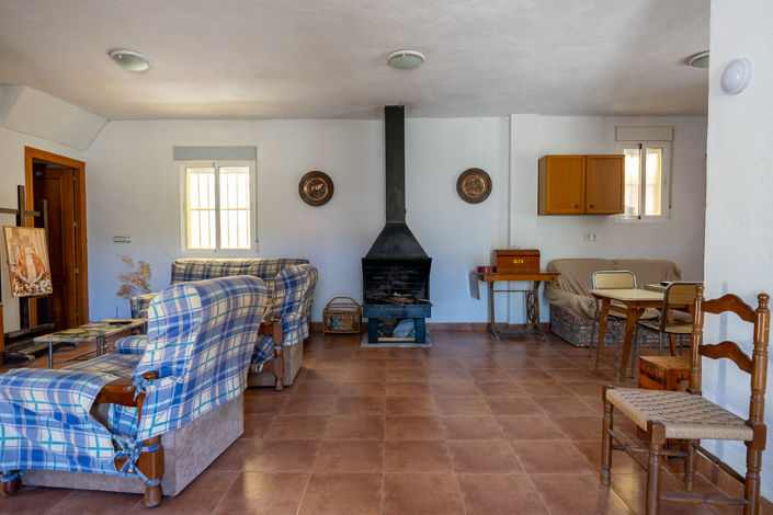 Image No.6-5 Bed Country House for sale