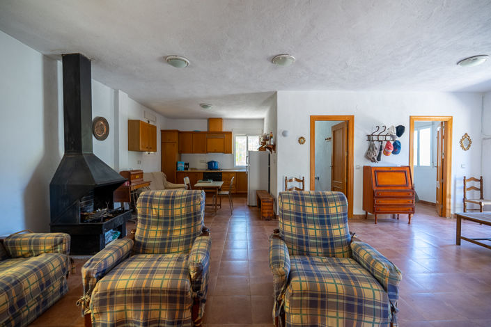 Image No.7-5 Bed Country House for sale